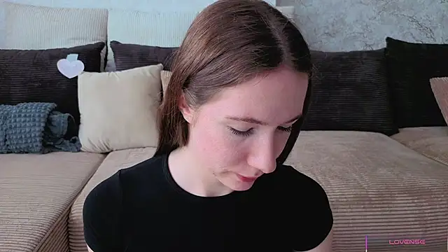 Kira mindnes online show from May 2026 06:40:02 AM