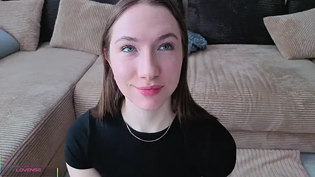 Kira mindnes online show from April 2026 06:25:02 AM