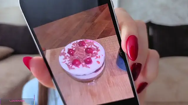 Kira mindnes online show from April 2026 06:14:01 AM