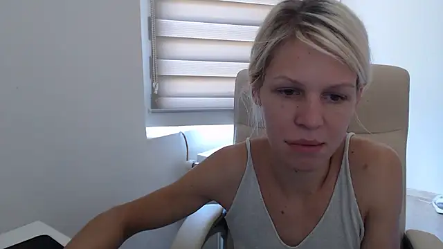 Snapshot of ElssaRush chatting on September 2025 10:53:01 AM ElssaRush online show from September 2025 10:53:01 AM