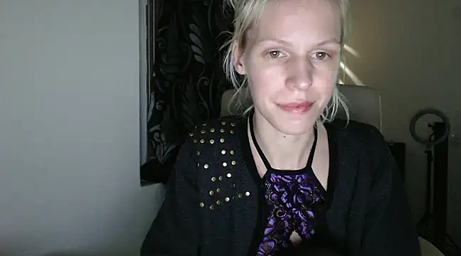 Snapshot of ElssaRush chatting on March 2025 12:53:01 AM ElssaRush online show from March 2025 12:53:01 AM