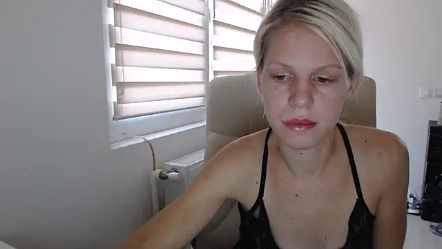 Snapshot of ElssaRush chatting on September 2025 05:24:02 AM ElssaRush online show from September 2025 05:24:02 AM