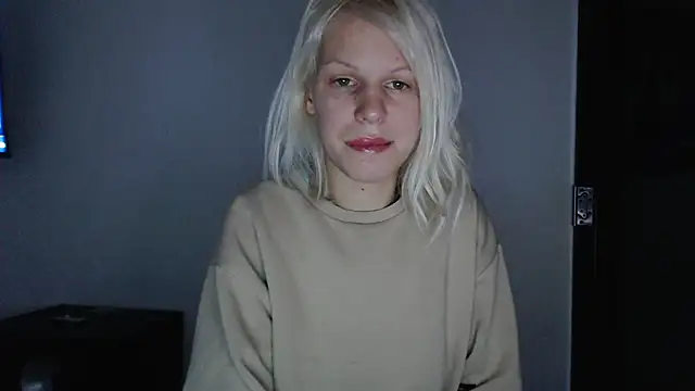 Snapshot of ElssaRush chatting on October 2025 11:17:02 PM ElssaRush online show from October 2025 11:17:02 PM