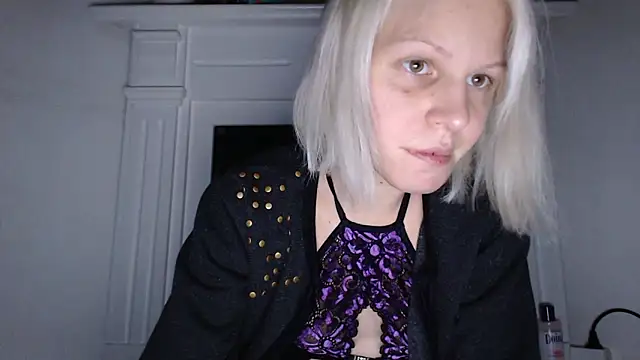 Snapshot of ElssaRush chatting on November 2025 05:50:01 PM ElssaRush online show from November 2025 05:50:01 PM