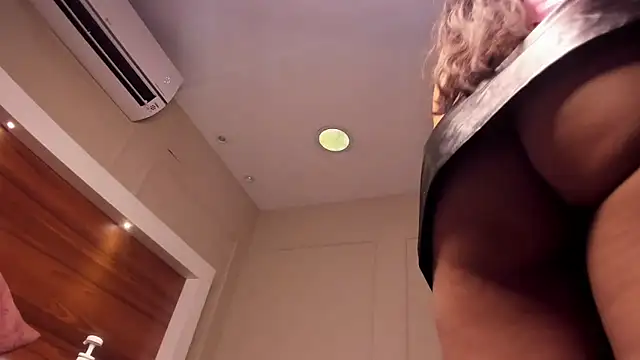 AriadnaHarper online show from April 2026 01:41:01 PM