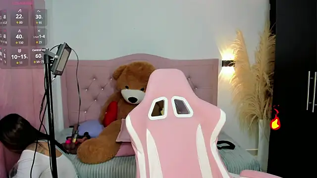 Ashley dolll online show from February 2026 10:09:01 PM