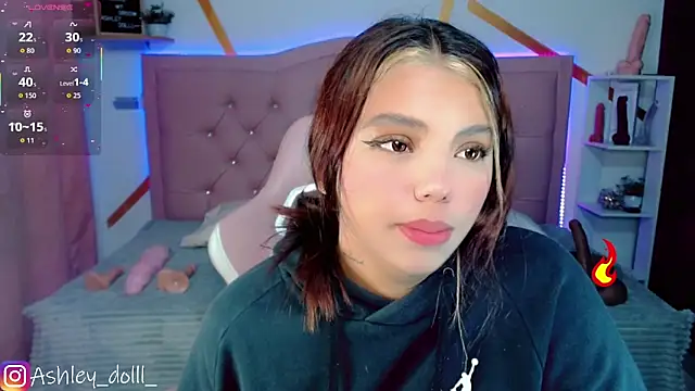 Ashley dolll online show from October 2025 09:03:01 PM