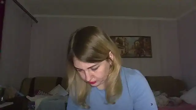 Saxophonistka online show from March 2026 03:41:02 PM