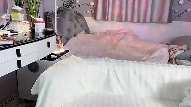 MI KA22 online show from December 2025 03:59:02 PM