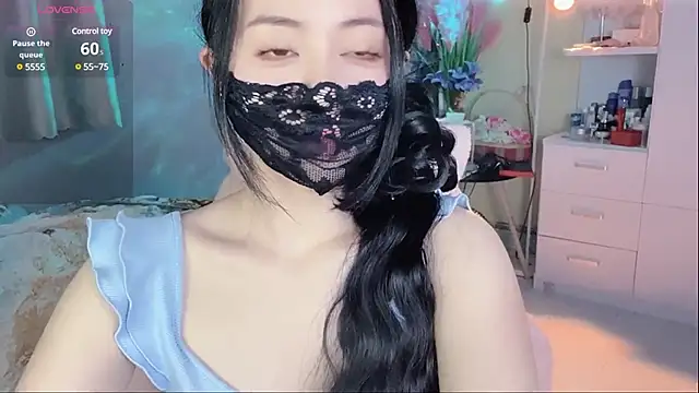 Snapshot of MI_KA22 chatting on March 2025 02:50:01 PM MI KA22 online show from March 2025 02:50:01 PM