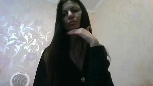 AliseWats online show from October 2025 04:07:02 PM