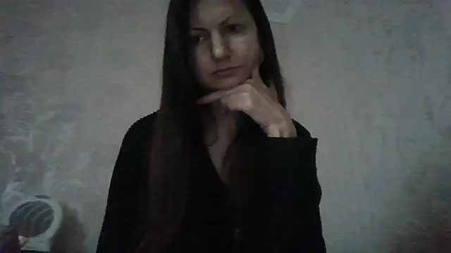 AliseWats online show from October 2025 02:20:02 PM