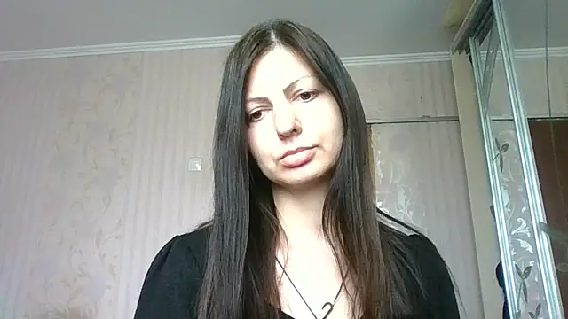 AliseWats online show from March 2025 10:15:02 AM