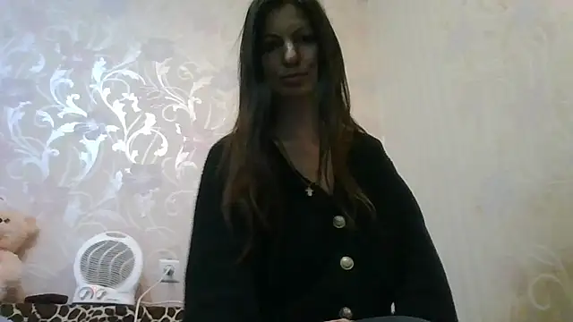 AliseWats online show from October 2025 08:30:01 PM