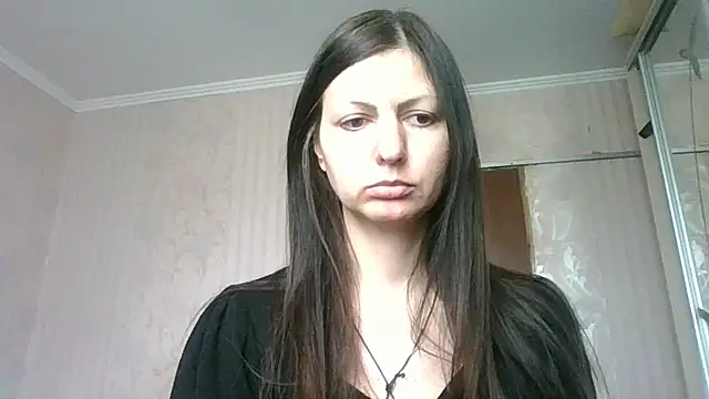 AliseWats online show from March 2025 10:18:02 AM