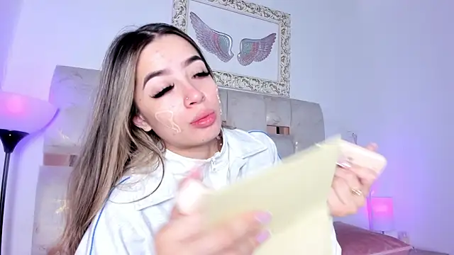 Lola Blondie online show from December 2025 12:28:02 PM