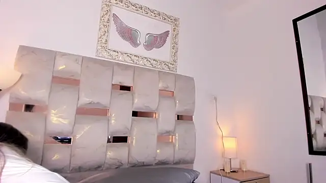 Lola Blondie online show from November 2025 12:26:01 PM