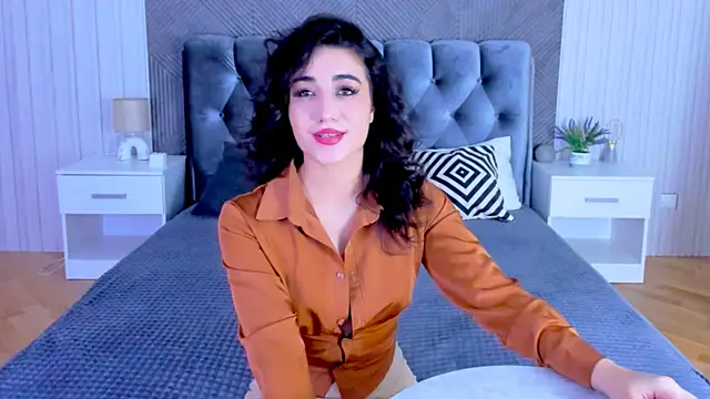 Maya Rogerss online show from November 2025 02:43:02 PM