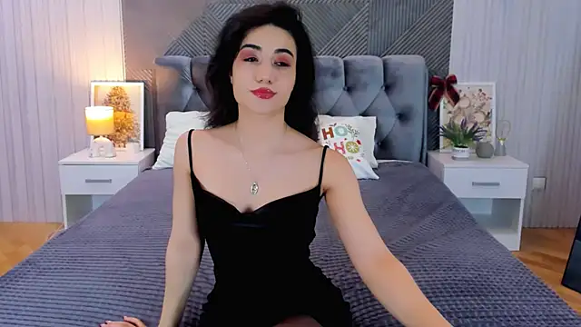 Maya Rogerss online show from December 2025 02:41:02 PM