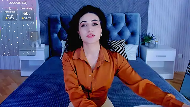 Maya Rogerss online show from December 2025 02:29:02 PM