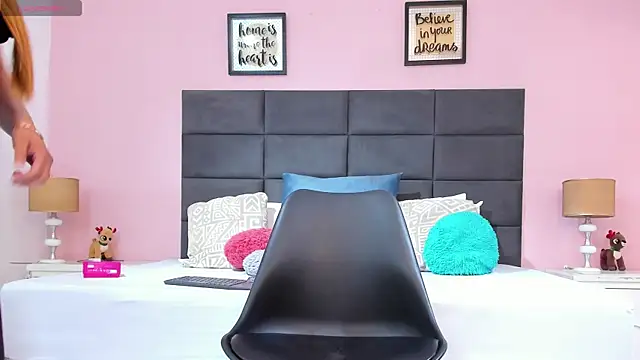 SophiaQueens online show from October 2025 08:22:02 PM