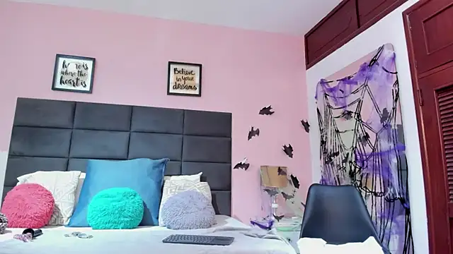 SophiaQueens online show from November 2025 11:31:02 PM