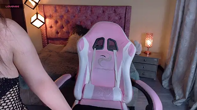 sweet  thang online show from October 2025 05:06:01 AM