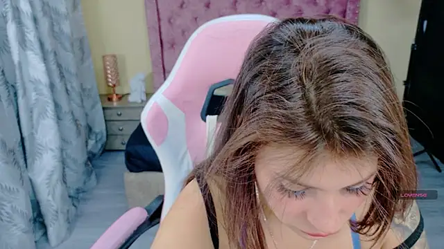 Snapshot of sweet__thang chatting on May 2026 03:54:02 AM sweet thang online show from May 2026 03:54:02 AM