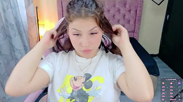 Snapshot of sweet__thang chatting on May 2026 01:15:01 PM sweet thang online show from May 2026 01:15:01 PM