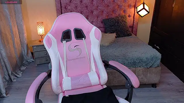 sweet  thang online show from October 2025 04:44:02 AM