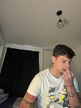 Snapshot of CarinaRose chatting on October 2025 09:03:01 PM CarinaRose online show from October 2025 09:03:01 PM