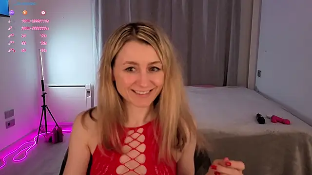   Milana     online show from November 2025 11:19:02 PM