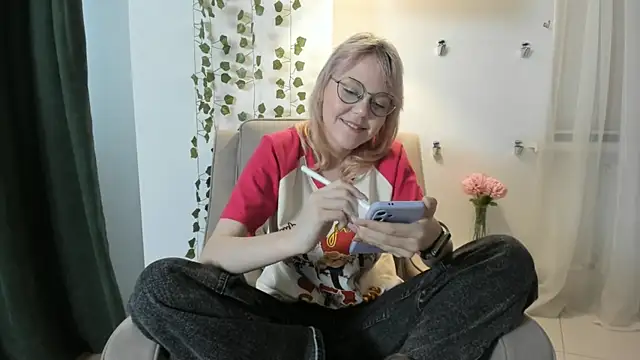 DarleneBeldon online show from March 2025 02:23:02 PM