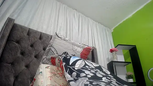 ANA-BULLOCK- online show from September 2025 12:03:01 PM