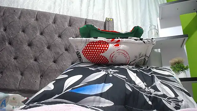 ANA-BULLOCK- online show from December 2025 12:11:01 PM