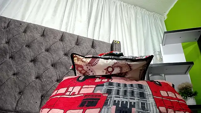 ANA-BULLOCK- online show from November 2025 12:04:02 PM