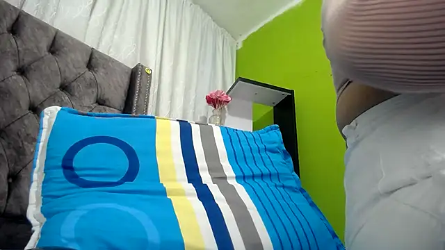 ANA-BULLOCK- online show from October 2025 12:09:01 PM