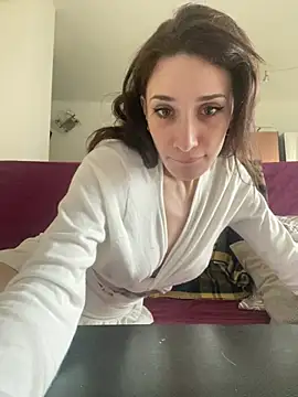 Snapshot of laprincesa2punto0 chatting on March 2025 12:24:02 PM laprincesa2punto0 online show from March 2025 12:24:02 PM