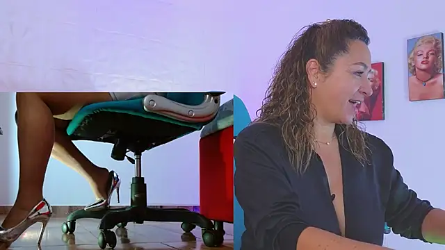 weet Evans    online show from November 2025 03:05:02 AM