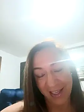 weet Evans    online show from September 2025 11:19:02 PM