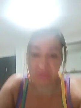 weet Evans    online show from October 2025 11:01:02 PM