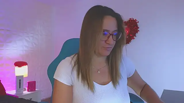 weet Evans    online show from February 2026 03:27:01 AM