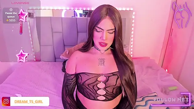 Snapshot of Sophie_whitexxx chatting on September 2025 06:25:01 AM Sophie whitexxx online show from September 2025 06:25:01 AM