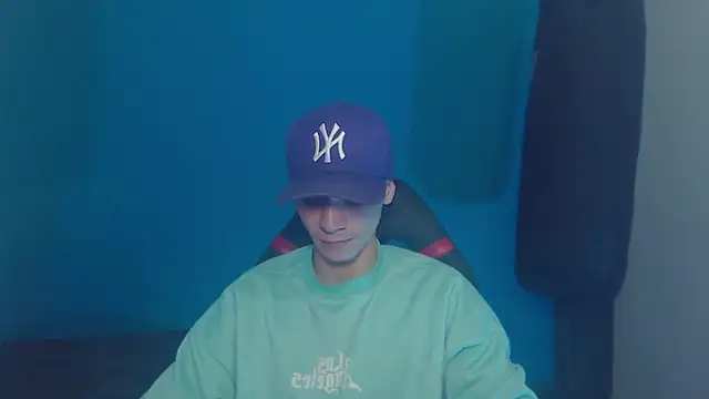 Snapshot of Burperking420_ chatting on March 2025 09:05:02 PM Burperking420 online show from March 2025 09:05:02 PM