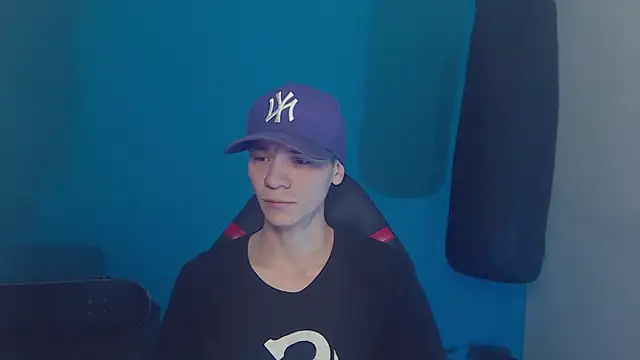 Snapshot of Burperking420_ chatting on March 2025 04:15:02 PM Burperking420 online show from March 2025 04:15:02 PM