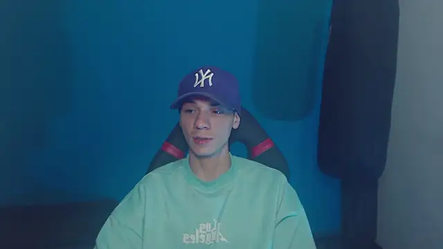 Snapshot of Burperking420_ chatting on March 2025 12:12:01 AM Burperking420 online show from March 2025 12:12:01 AM