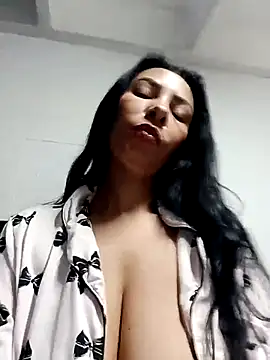 DaphneRosses online show from March 2026 02:06:01 PM