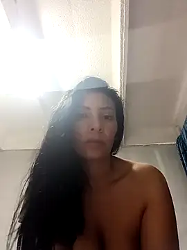 DaphneRosses online show from December 2025 08:04:02 PM