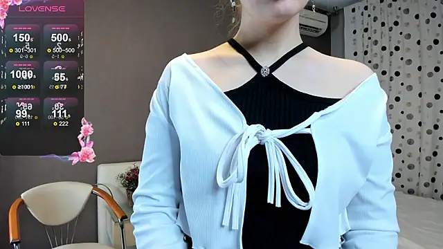 Snapshot of EsmeDecoursey chatting on March 2025 10:06:02 PM EsmeDecoursey online show from March 2025 10:06:02 PM