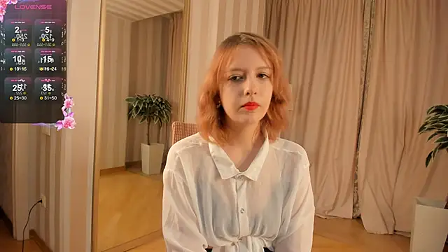 Snapshot of EsmeDecoursey chatting on March 2025 05:09:01 PM EsmeDecoursey online show from March 2025 05:09:01 PM